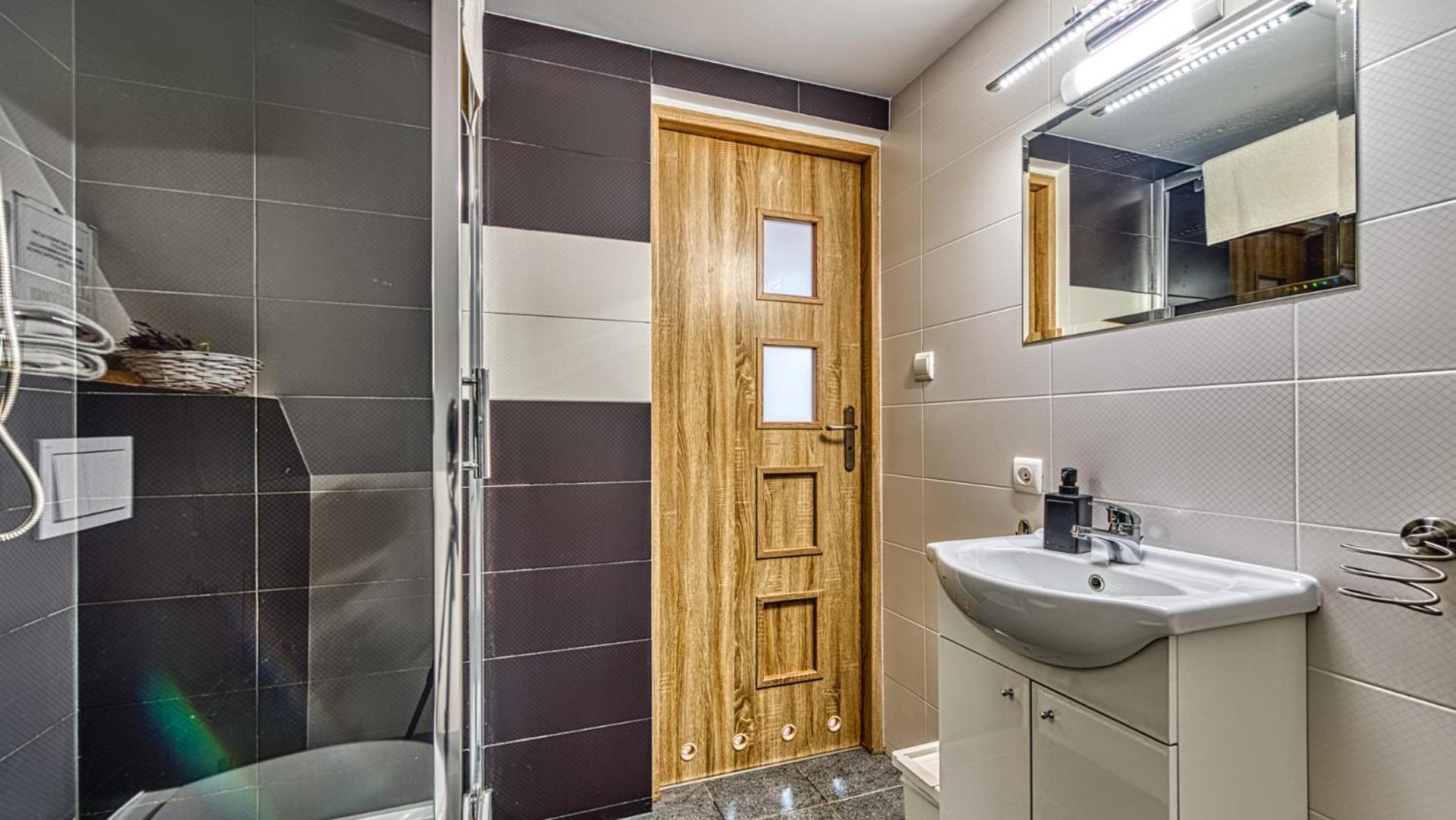 Izerska Baza - Basen, Ebike, Narty, Sauna, Jacuzzi, Las Blisko Swieradow Zdroj - 5D Apartamenty Giebultow  Экстерьер фото
